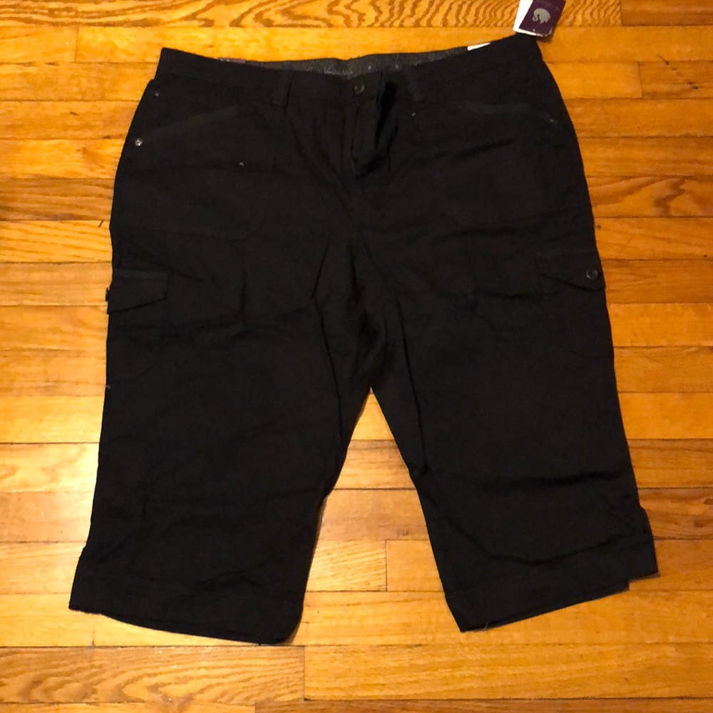 Black Capri Pants